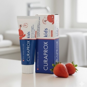 Дитяча зубна паста (від 2 років) з фтором Curaprox Kids зі смаком полуниці, 60 мл Дитяча зубна паста (від 2 років) з фтором Curaprox Kids зі смаком полуниці, 60 мл