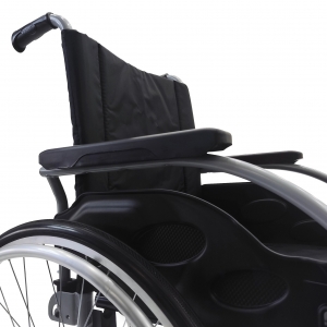 Низькоактивне крісло-коляска Invacare Action 1R
