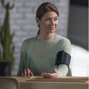 Автоматический тонометр Omron EVOLV (НЕМ-7600T-E) Автоматический тонометр Omron EVOLV (НЕМ-7600T-E)