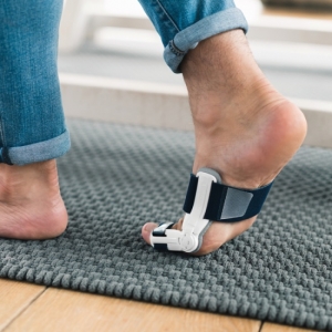 Ортез на большой палец стопы Actytoe Hinged Splint 82-04, DJO Global Ортез на большой палец стопы Actytoe Hinged Splint 82-04, DJO Global